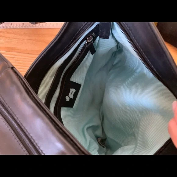 Radley of London black leather Crossbody - Picture 2 of 8